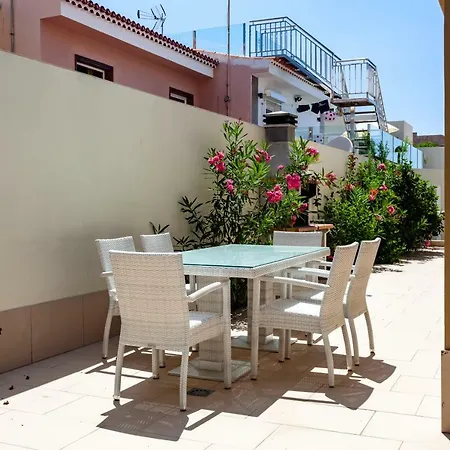 Caracos Willa Arona (Tenerife)